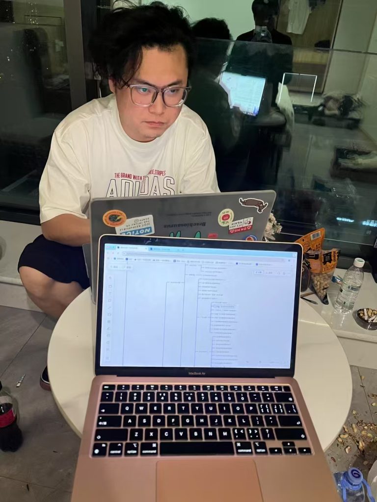 关于我-Aron厚玉 解构出海生意的隐秘角落，看懂普通人看不见的门路